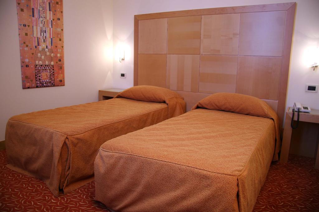 Hotel Roma Cividale Del Friuli Bilik gambar