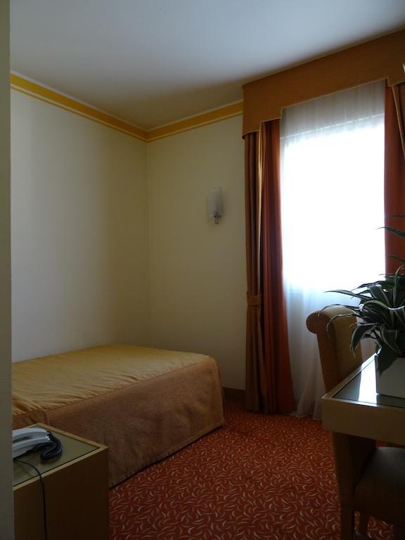 Hotel Roma Cividale Del Friuli Bilik gambar