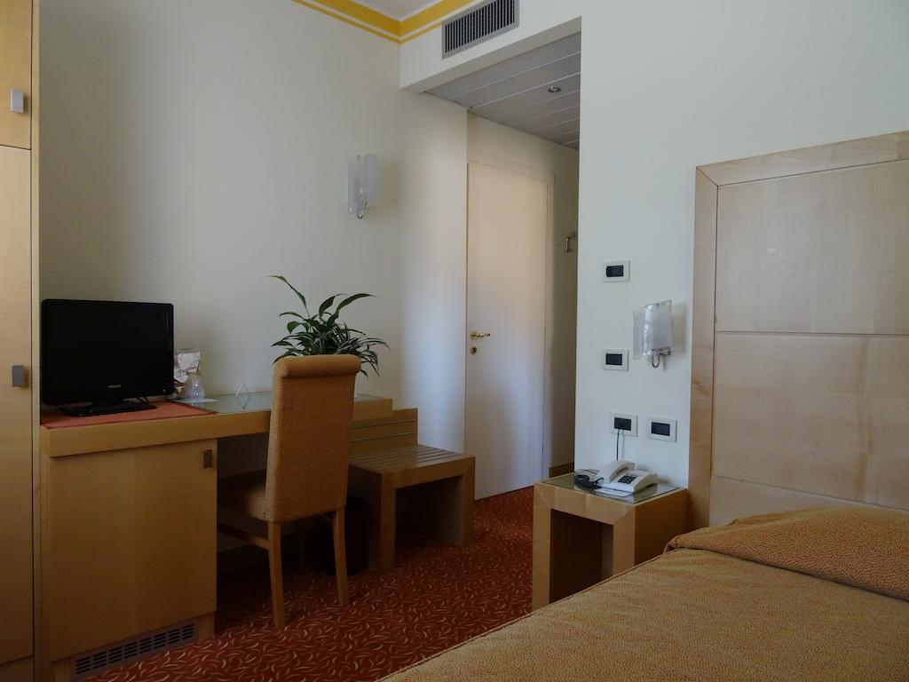 Hotel Roma Cividale Del Friuli Luaran gambar