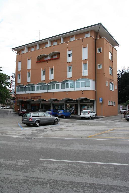 Hotel Roma Cividale Del Friuli Luaran gambar